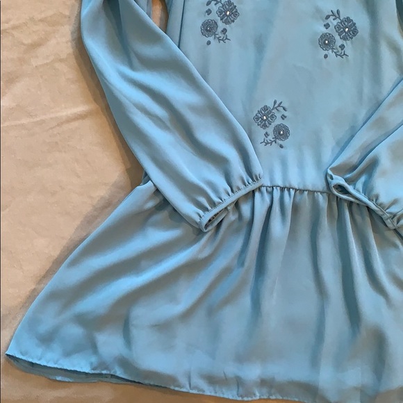 Off the Shoulder Summer Dress - Picture 2 of 3